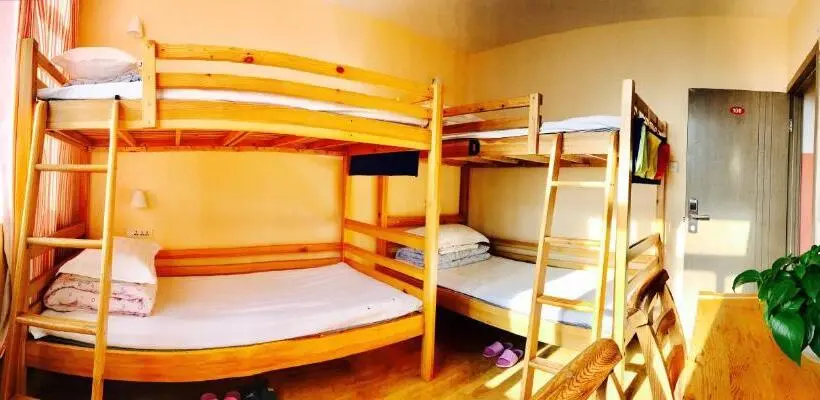 ルームシェアのワンベッド, Lete Hostel