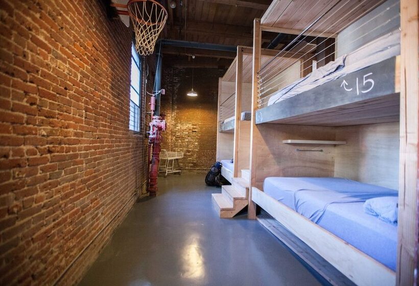 سرير فى غرفة مشتركه, Podshare Dtla