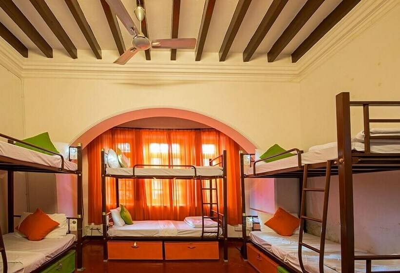 Cama em Quarto Compartilhado, The Mansion 1907