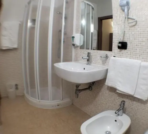 Standard Kolmen Hengen Huone, B&b Le Quercigliole