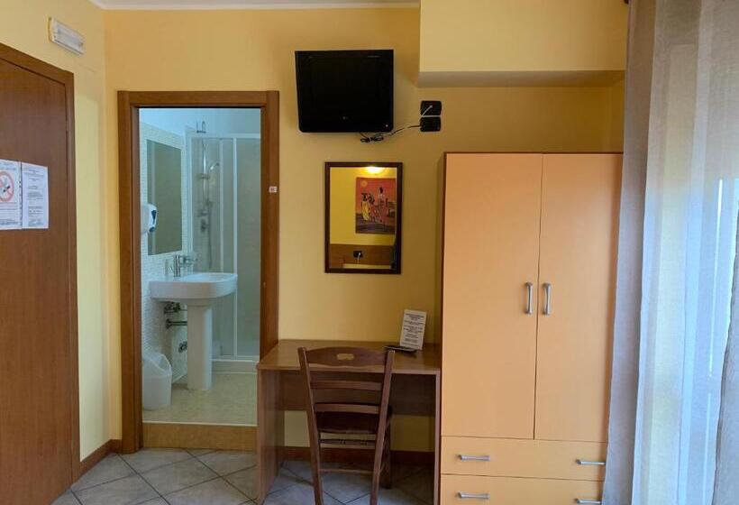 Номер Стандарт, B&b Le Quercigliole