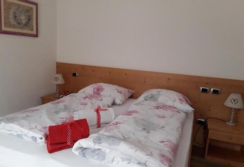 Номер Deluxe с Балконом, Camere Nordest Sudest Conca Agordina