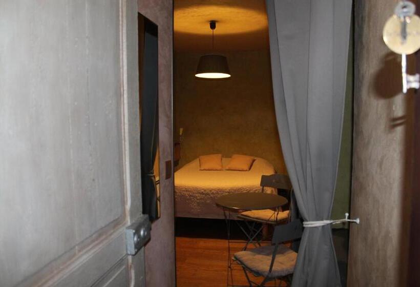 Номер Basic, Côté Chambres