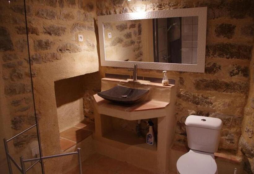 家庭间, La Prade Basse 82