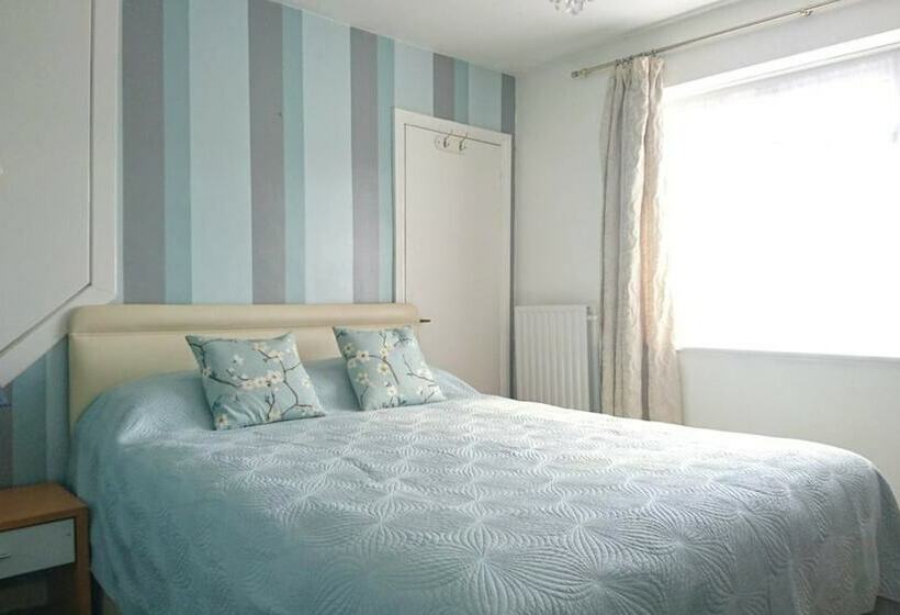 スタンダードルーム, Glendevon House