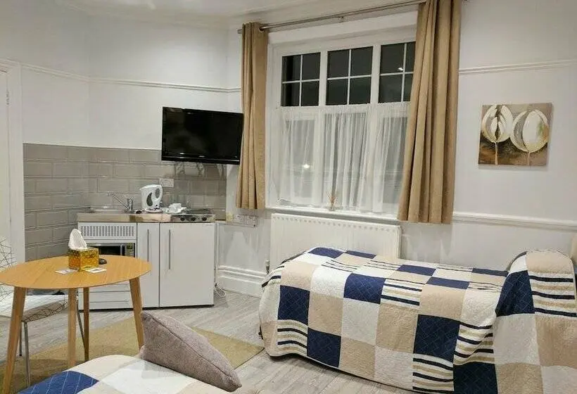 Standard-studio, Glendevon House