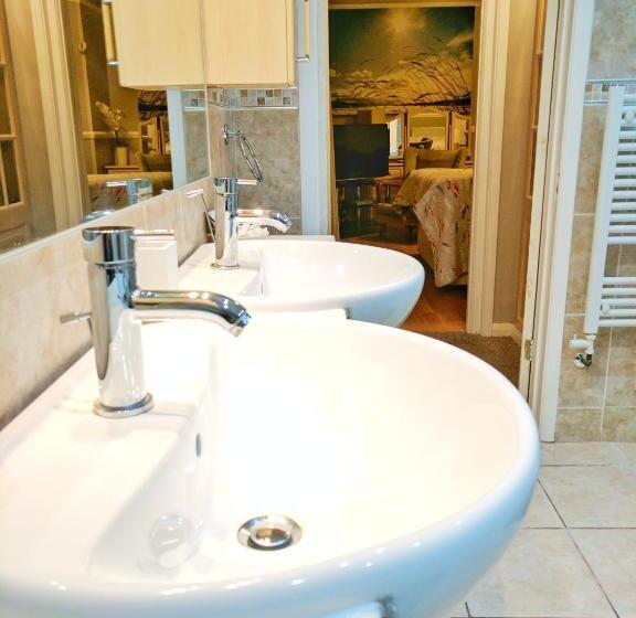 デラックスルーム, Glendevon House