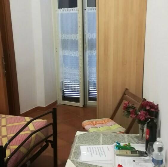 غرفة قياسية فردية, Hegelberger