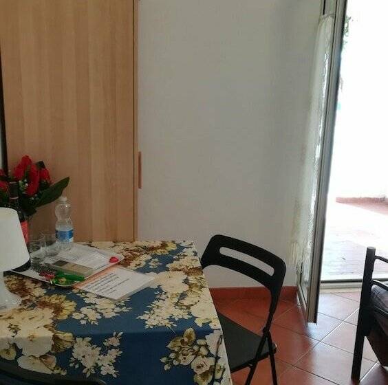 غرفة قياسية فردية, Hegelberger