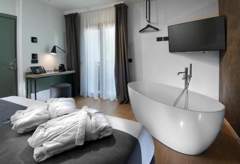 Junior Suite z Balkonem, Meg Lifestyle Hotel & Apartaments