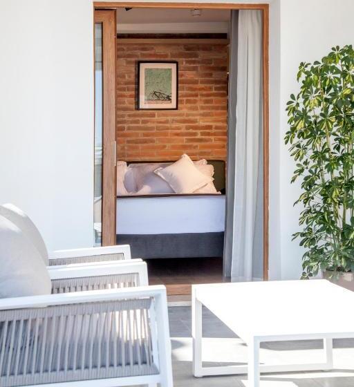 Junior Suite z Tarasem, Meg Lifestyle Hotel & Apartaments