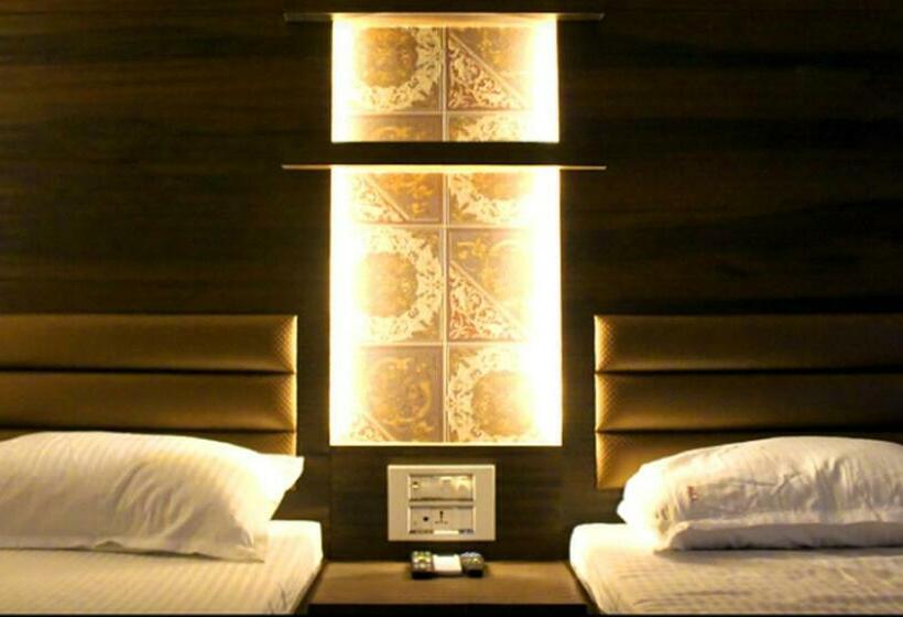 Номер Superior, New Elite Inn Near Midc Turbhe Navi Mumbai