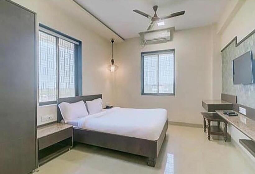 Номер Superior, New Elite Inn Near Midc Turbhe Navi Mumbai