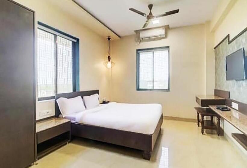 Номер Superior, New Elite Inn Near Midc Turbhe Navi Mumbai