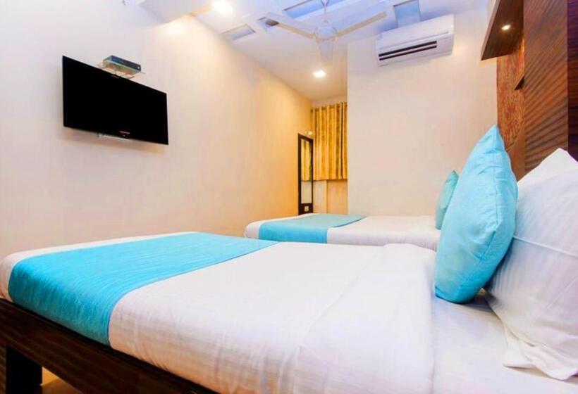 スーペリアトリプルルーム, New Elite Inn   Near Midc Turbhe Navi Mumbai