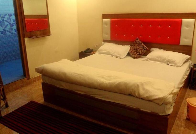 اتاق سوپریور, Rattans Regency