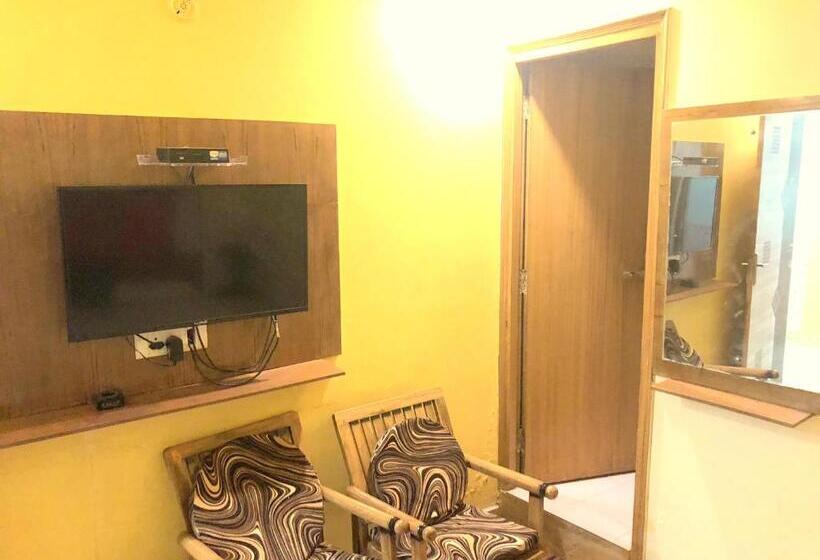 اتاق سوپریور, Rattans Regency