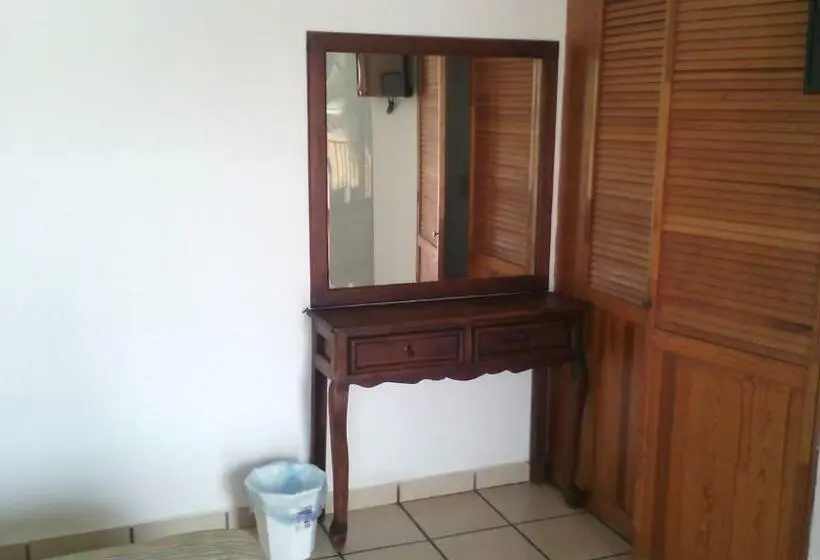 ファミリールーム, Real De Cuautla
