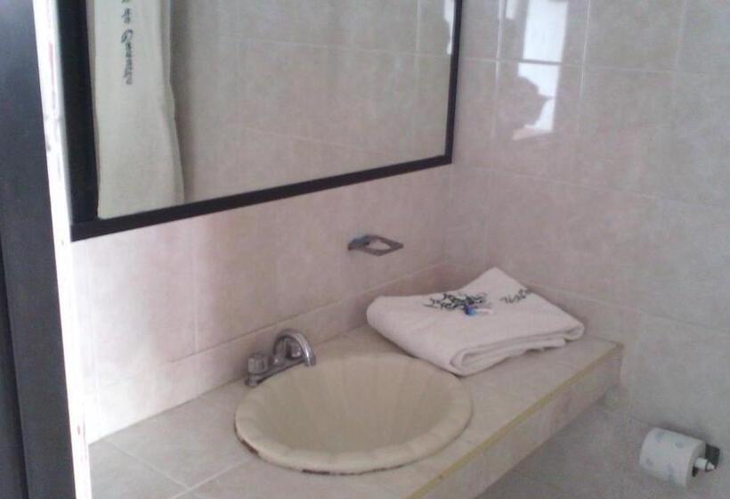 اتاق استاندارد با تخت بزرگ, Real De Cuautla