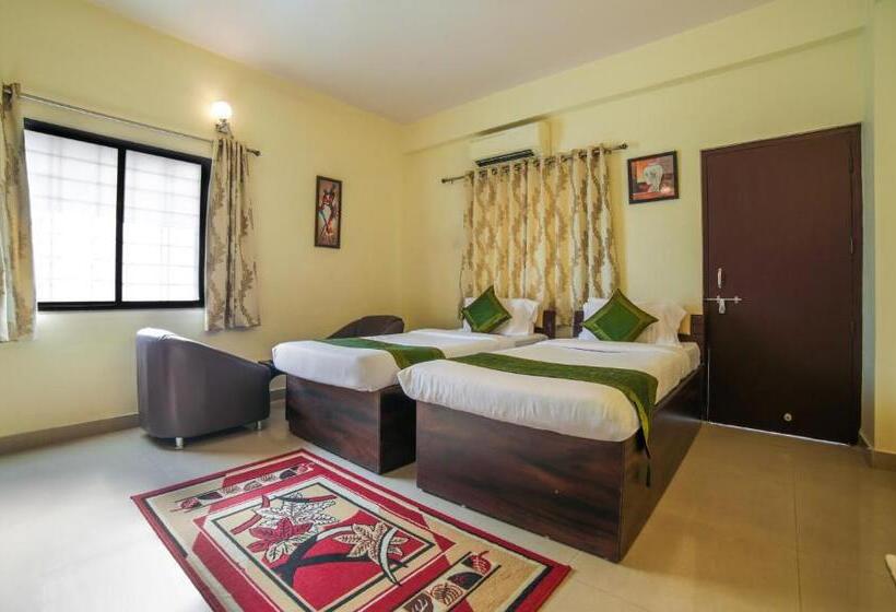 Номер Стандарт, Treebo Ivory House