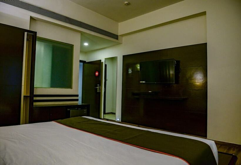 غرفة تنفيذية, Veronica