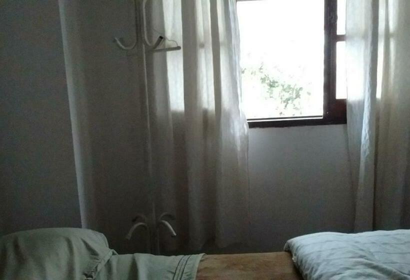 اتاق استاندارد یک نفره, A Alquiler Temporario Arrullo De Luna