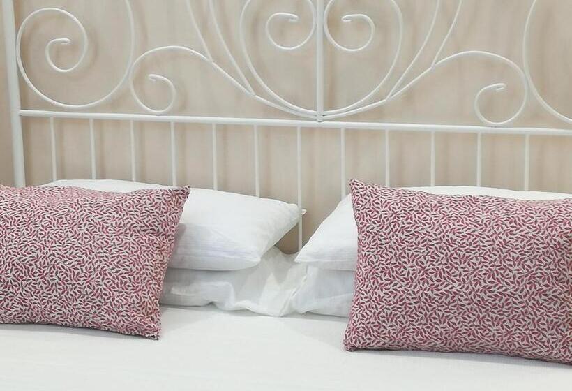 חדר משפחתי, Casa Del Corso