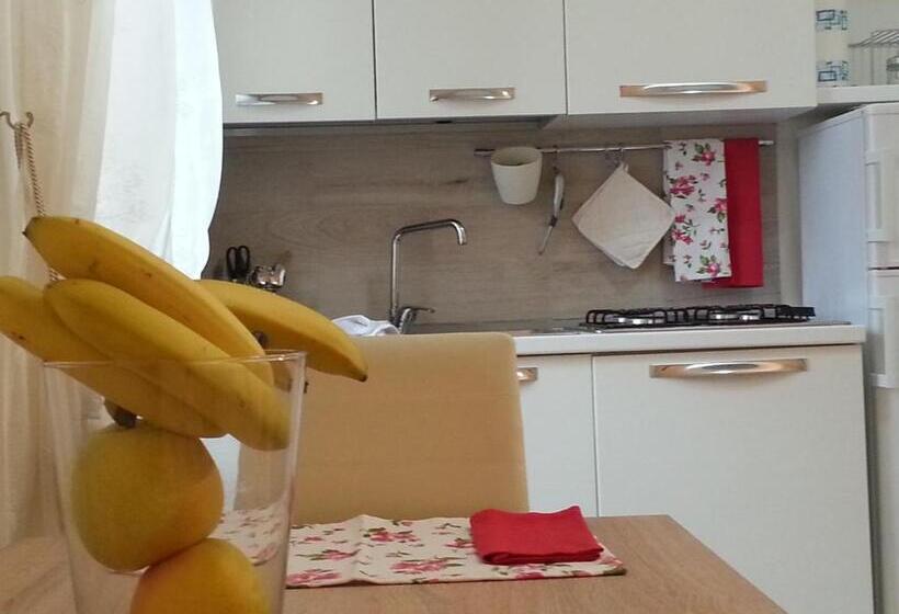 חדר משפחתי, Casa Del Corso