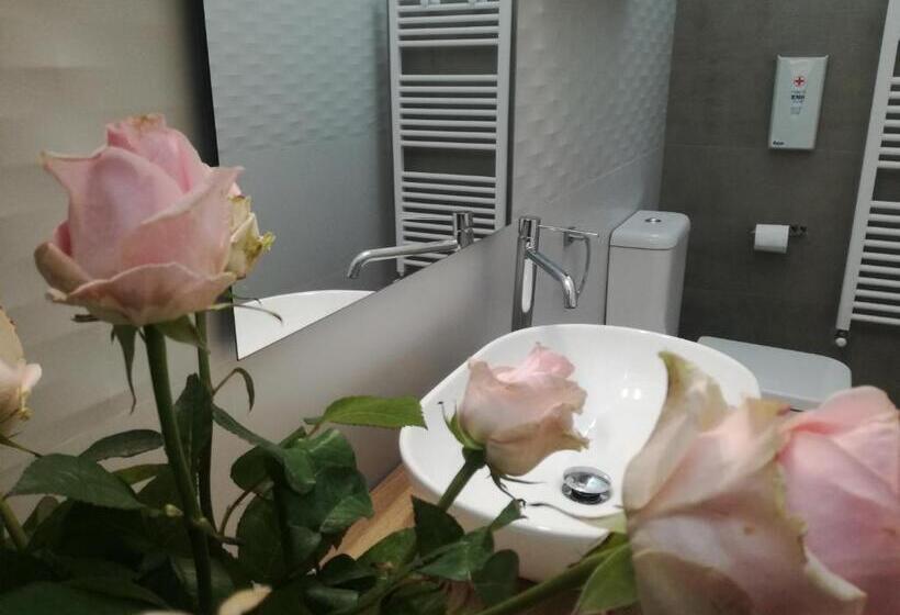 חדר סטנדרט לשלושה עם מרפסת, Casa Del Corso