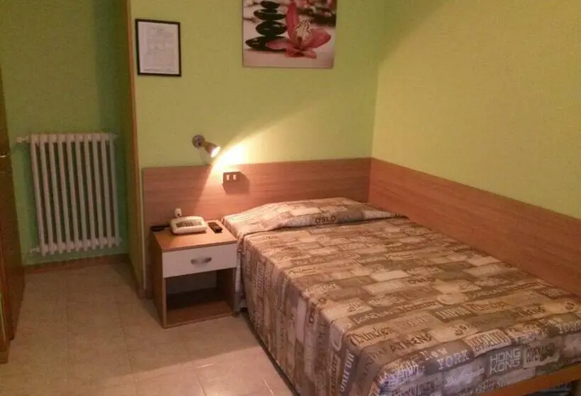 スーペリアシングルルーム, Albergo Esperia