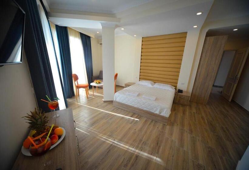 Triple Room Sea View, Elesio