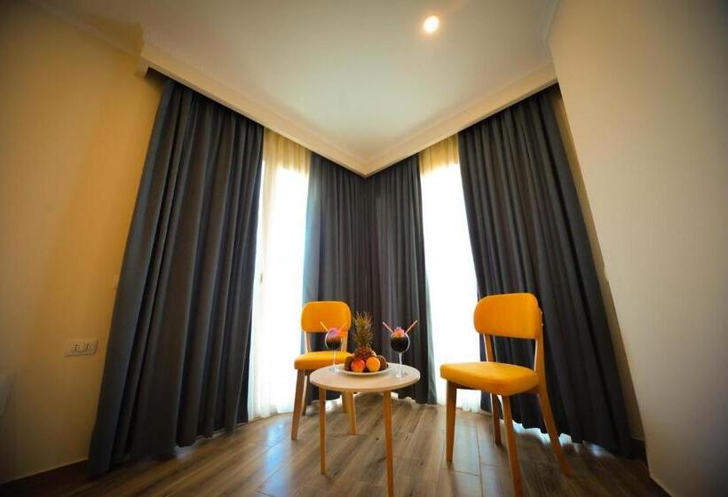 Triple Room Sea View, Elesio