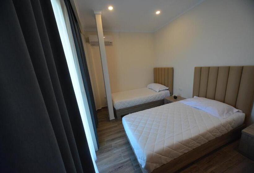 סטודיו סטנדרטי נוף לגינה, Elesio