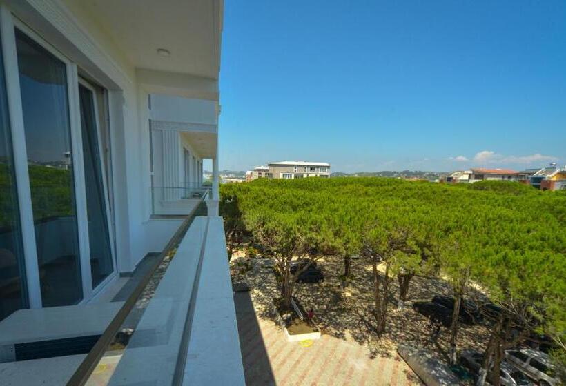 스탠다드 룸 킹사이즈 침대, Elesio