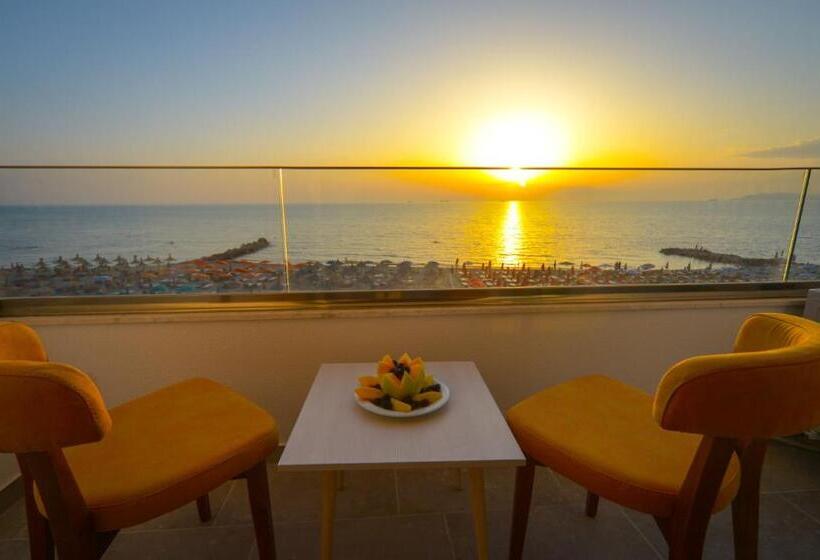 Triple Room Sea View, Elesio