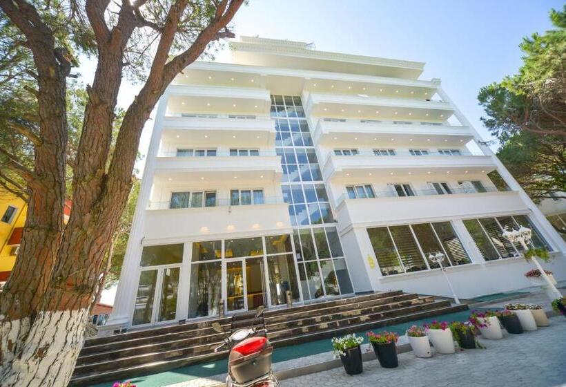 Triple Room Sea View, Elesio