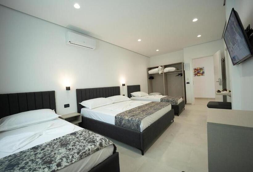 Четырехместный Номер Стандарт с Балконом, Kapri