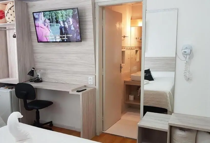 デラックスの4人部屋, Lages Plaza
