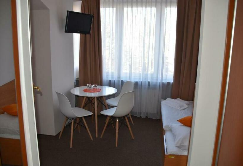 Economy Triple Room, Pzmot