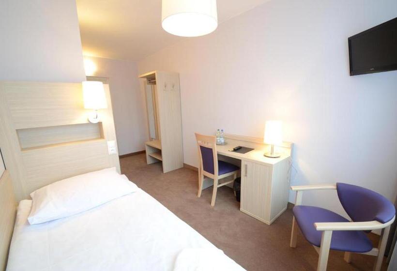 اتاق استاندارد یک نفره, Pzmot