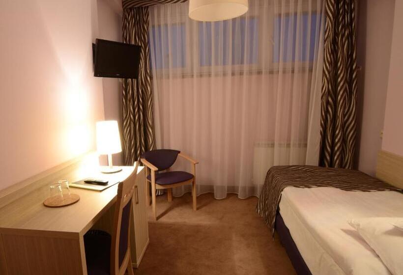 اتاق استاندارد یک نفره, Pzmot