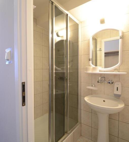 اتاق اکونومی یک تخته, Pzmot