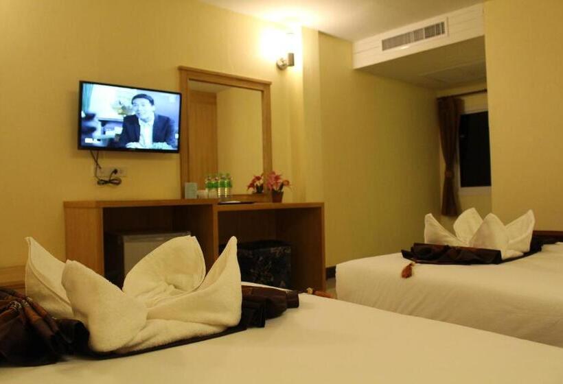 스탠다드 룸, The Lephant