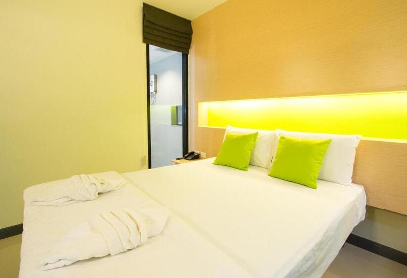 패밀리 룸, The Lephant