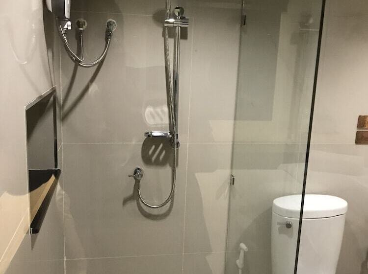 스탠다드 룸, The Lephant