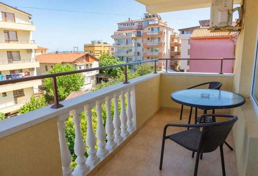 إستديو عائلى, Zlatna Ribka