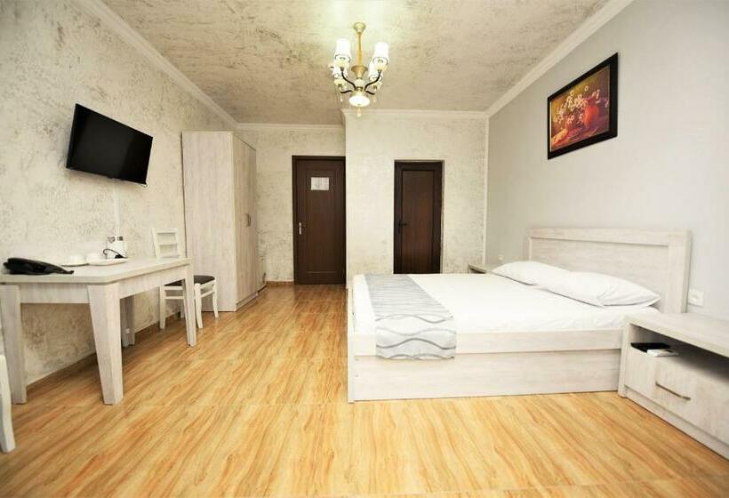 اتاق سوپریور, Kazbegi Hotel Batumi