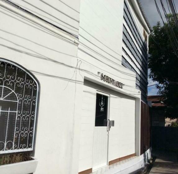 غرفة قياسية, Sorn Waree Home Place