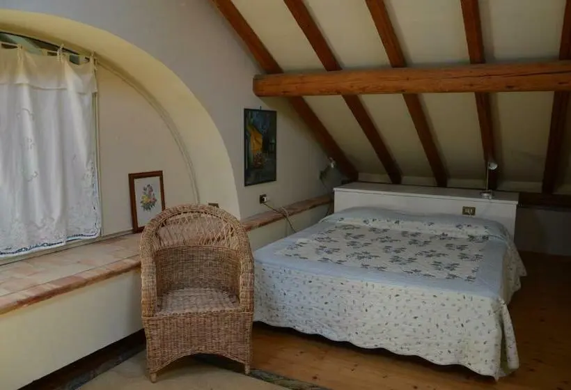 Standard Kolmen Hengen Huone, Relais De Charme B&b Short Lets La Casa Di Francesca