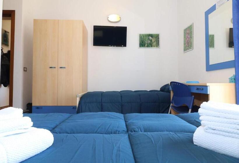 Chambre Triple Standard, B&b Spiaggia Di Ponente